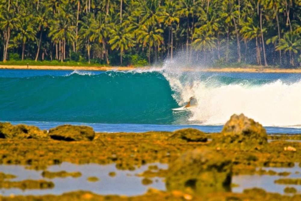 Oseda Nias Surf House Hotell Hilibotodane Exteriör bild