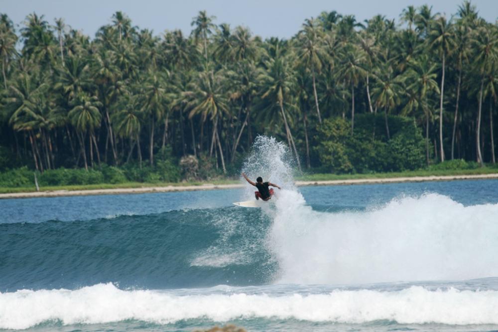 Oseda Nias Surf House Hotell Hilibotodane Exteriör bild
