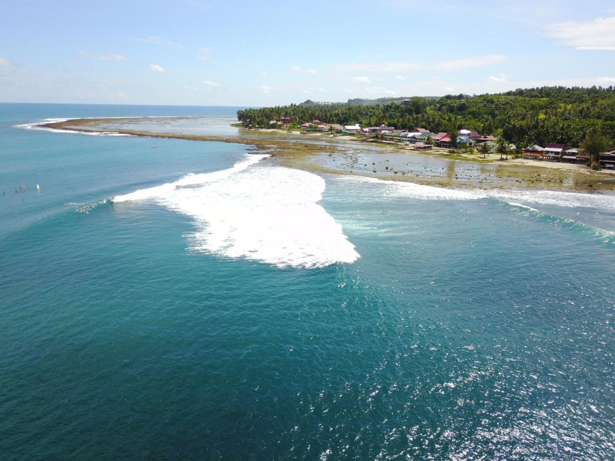 Oseda Nias Surf House Hotell Hilibotodane Exteriör bild