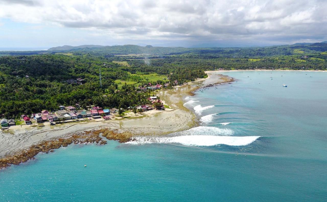 Oseda Nias Surf House Hotell Hilibotodane Exteriör bild